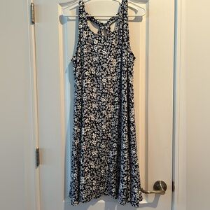Chic Floral Maxi Dress - Navy and White